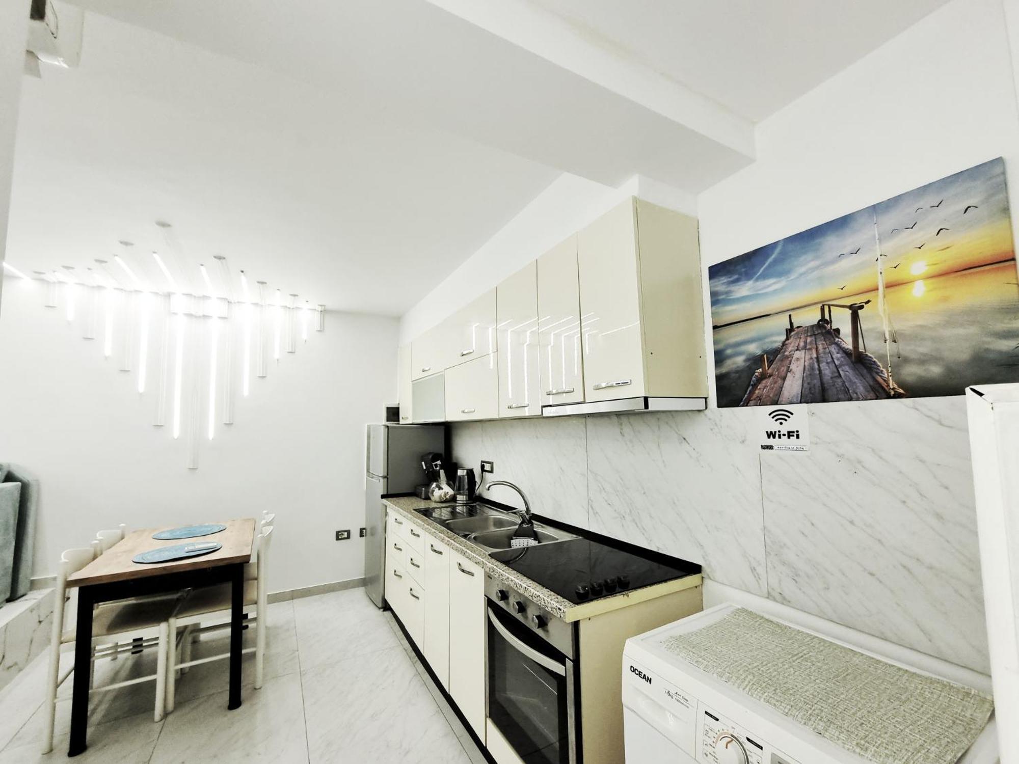 Mon Prive Apartment Tiranë Bilik gambar