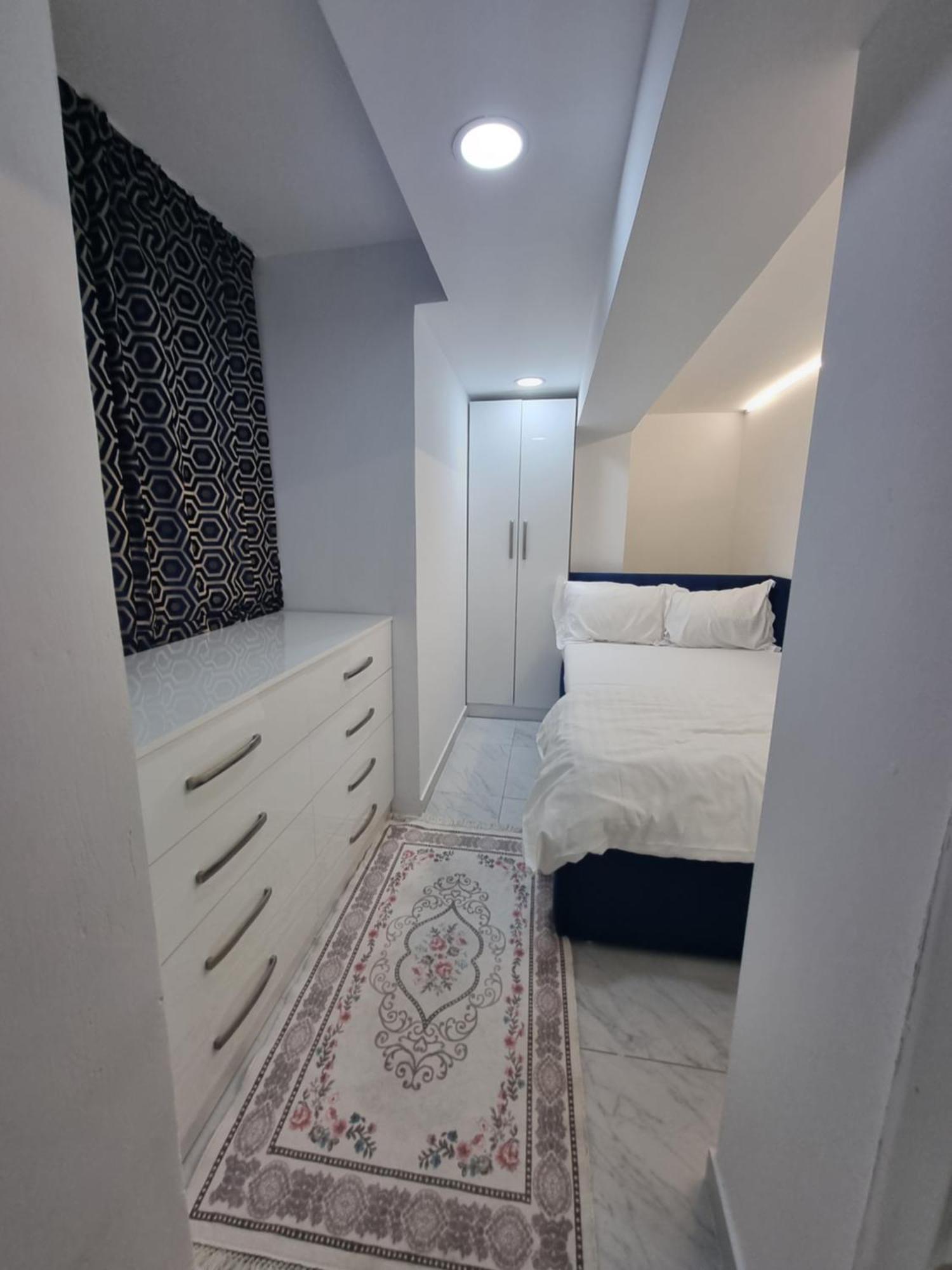 Mon Prive Apartment Tiranë Bilik gambar